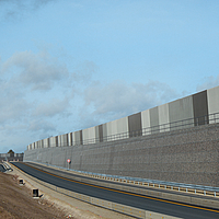 Noise barrier with Fortrac Gabion