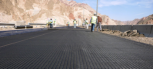 Effortless and secure installation with bituminous coating and installation aid Easy and safe laying with bituminous coating and laying aid