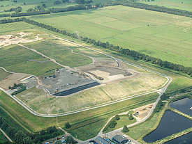Bird's-eye view of the construction of two landfills sealed by the installation of geosynthetic systems