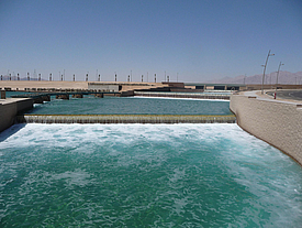 Dam with geogrid-reinforced earth structures from Huesker for fast and resource-efficient reconstruction