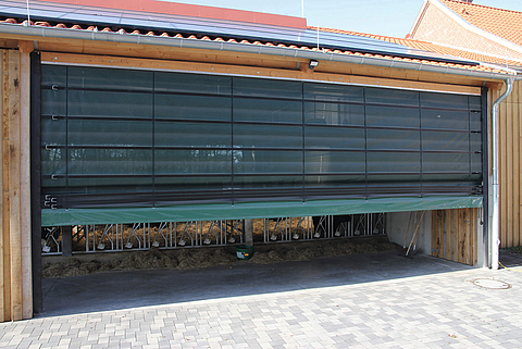Lubratec folding front as a convenient opening option for the dairy barn