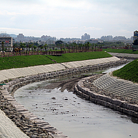 River walls covered with Incomat Crib concrete mat