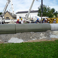 Filling the Incomat® Pipeline Cover with concrete pump via filler neck