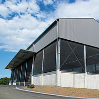 Tensioning variant as window cladding on the side of a warehouse