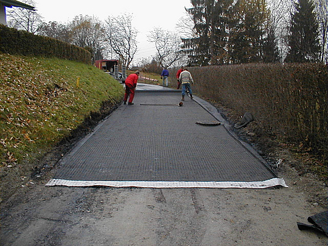 HaTelit is being laid by workers